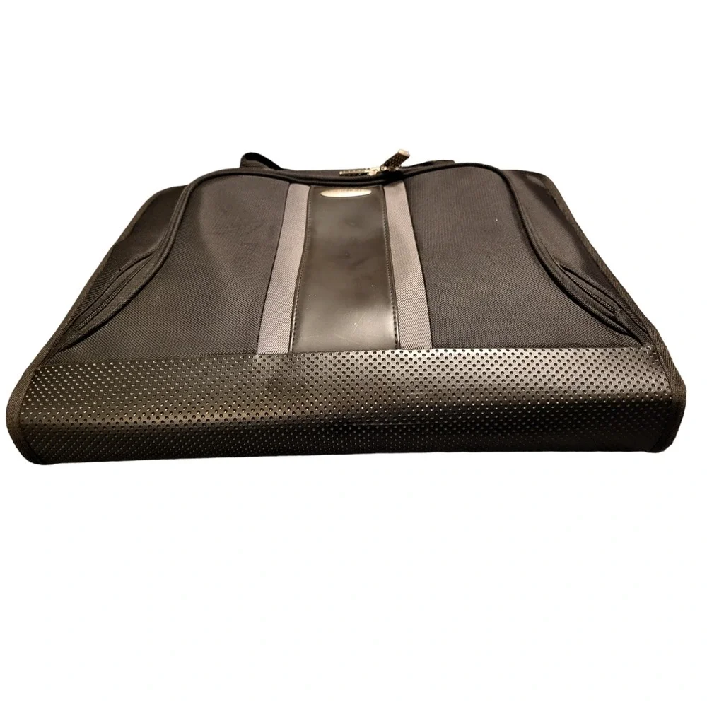 Samsonite this bag